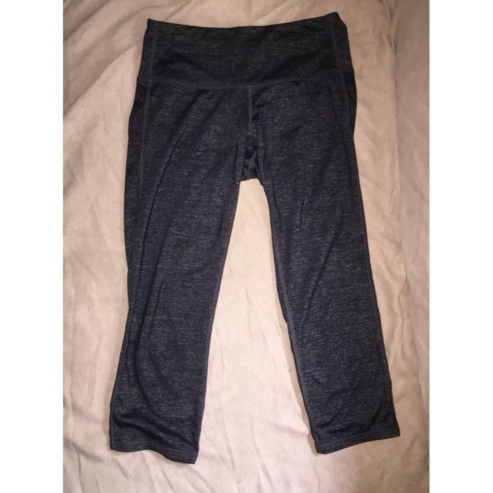 Athleta Capri leggings Women's EXTRA SMALL Petite HEATHER GREY Black Stretchy